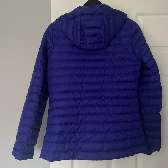 Lululemon jacket with hood - Picture 2 of 9